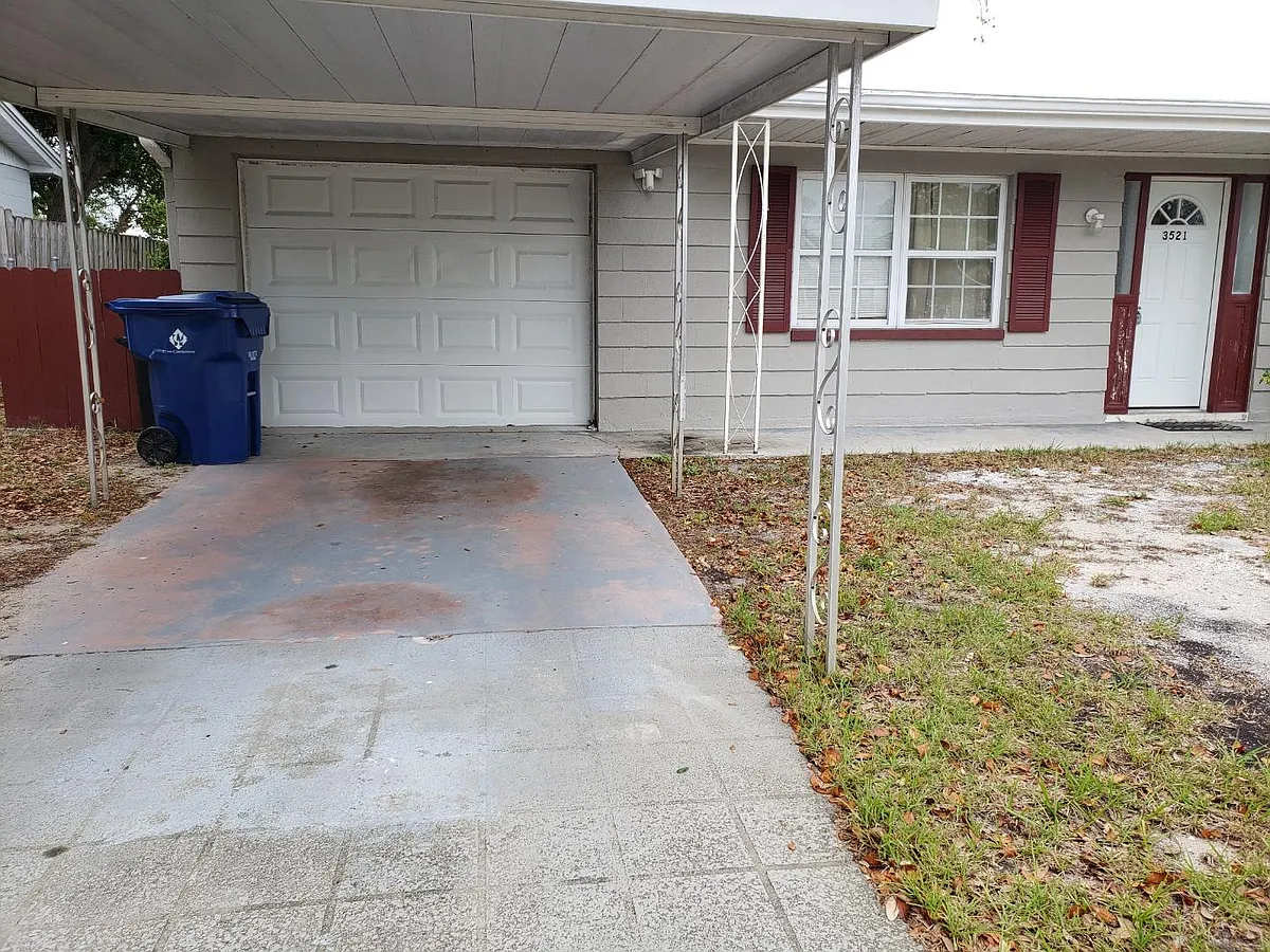 Building Photo - 3521 Oakhurst Dr