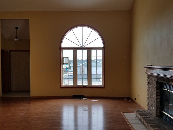 3rd image of 13183 Country Meadow Dr