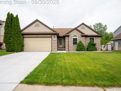 30585 Apple Grove Way, Flat Rock, MI, 48134