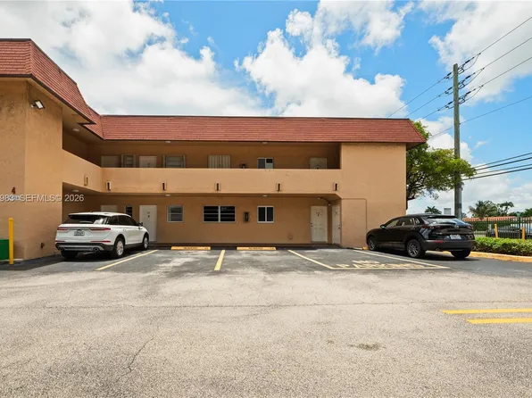 9950 SW 88th St #414-4, Miami, FL 33176