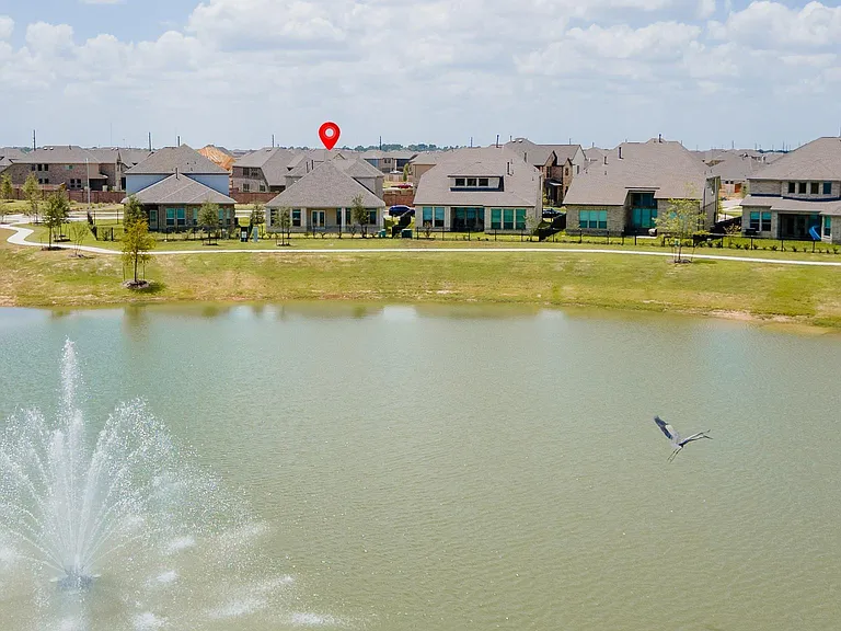 804 Sarasota Shore Dr — Photo 10