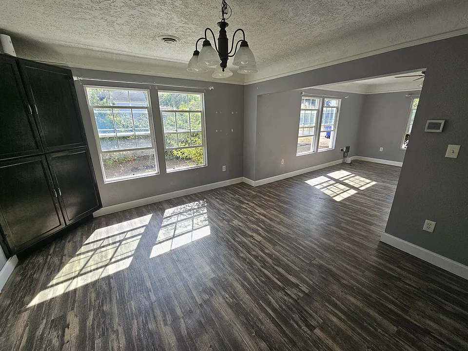 804 N 8th Ave