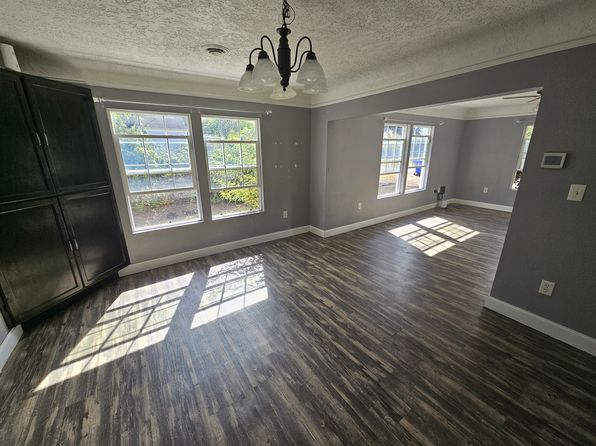 804 N 8th Ave