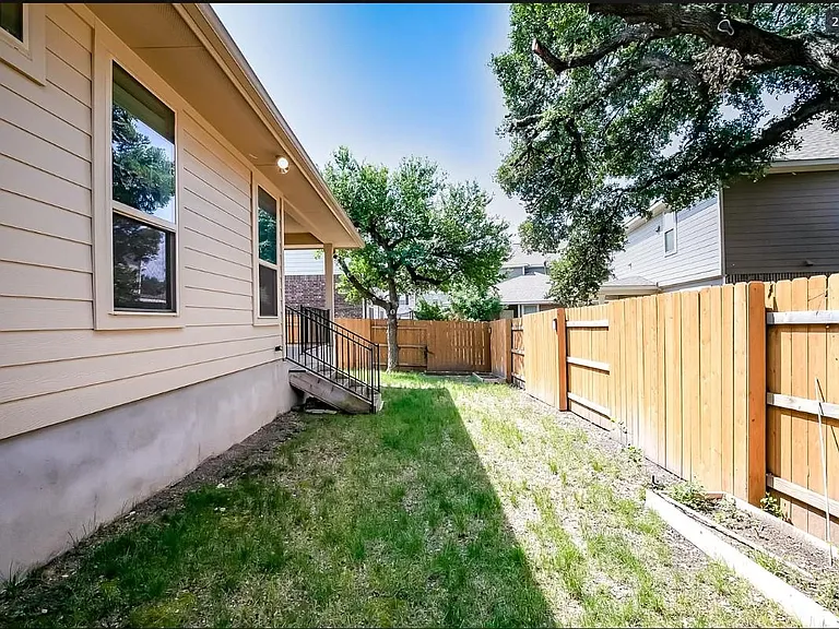 14215 McCoy Loop — Photo 25