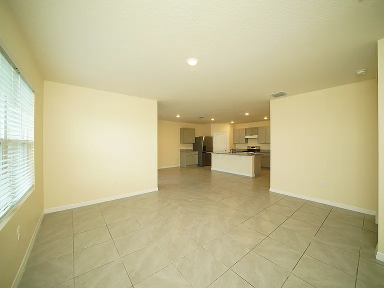 4325 Deleon St — Photo 13