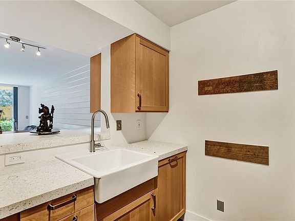 4th image of 1450 SE 3rd Ave APT 112
