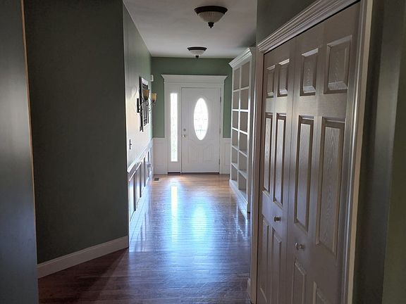 2nd image of 92 Cherrywood Dr