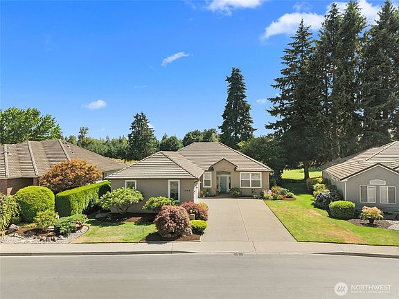 2nd image of 4109 Stonehaven Lane SE