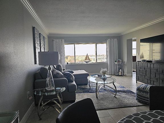 4th image of 4775 Cove Cir APT 904