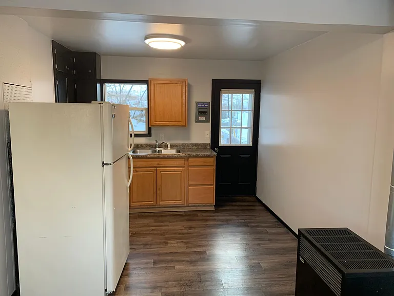 334 E Main St — Photo 1