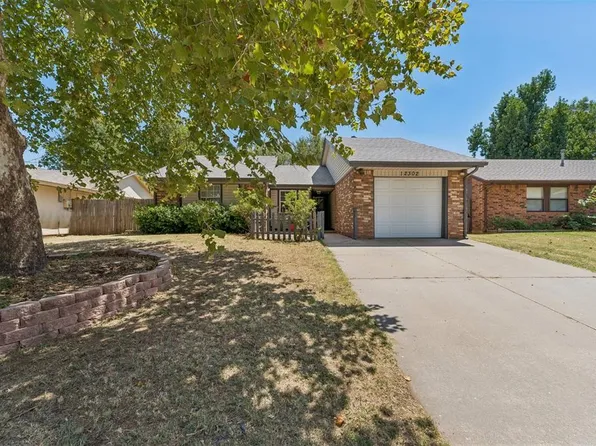 12302 SW 15th Ter, Yukon, OK 73099