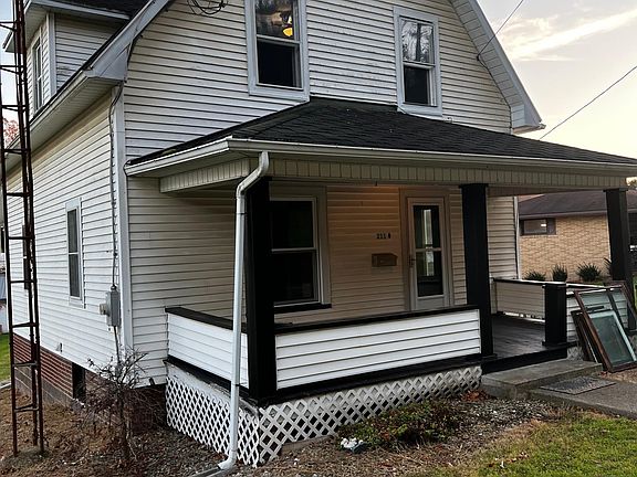 3rd image of 211 W Jefferson St SW