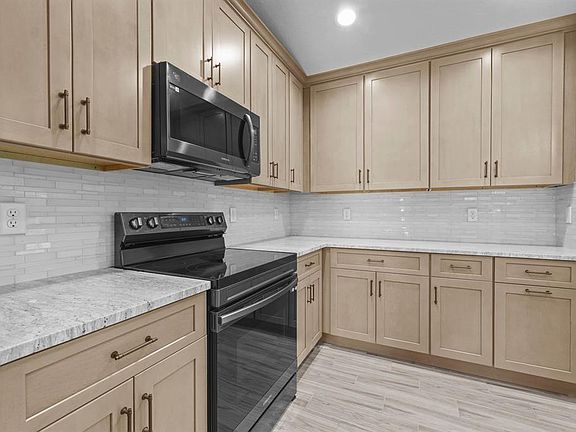 4th image of 13218 BARNEVELDE RD