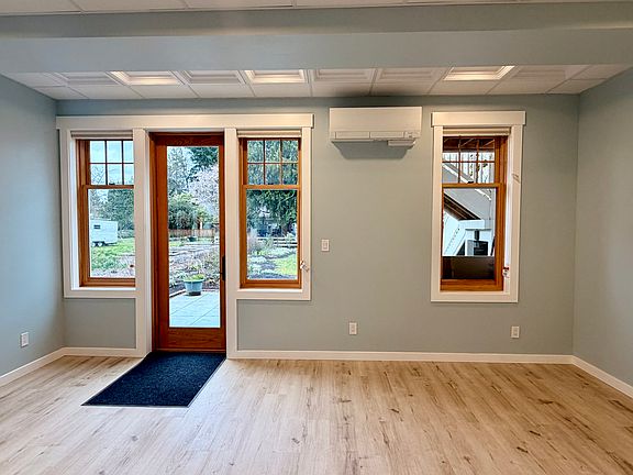 3rd image of 7340 Seward Park Ave S #B