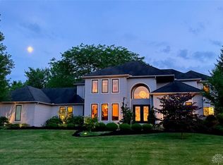 525 Heatherwoode Cir, Springboro, OH 45066