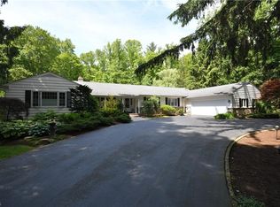 433 Riverview Rd, Gates Mills, OH 44040