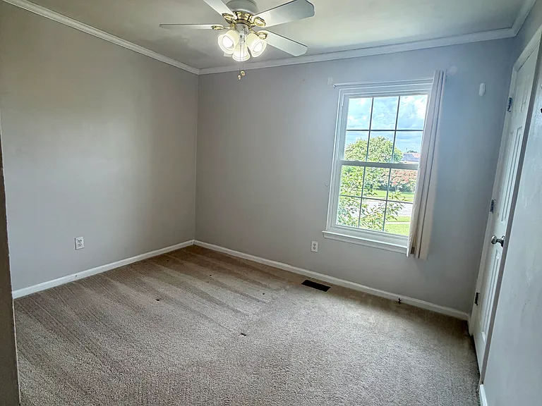 1400 Dalsbury Ln — Photo 22