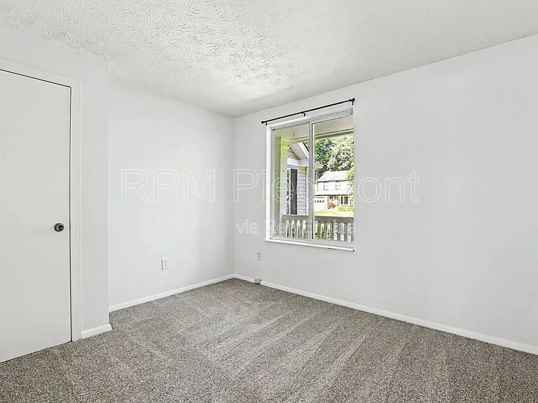 10475 Willow View Cir — Photo 18