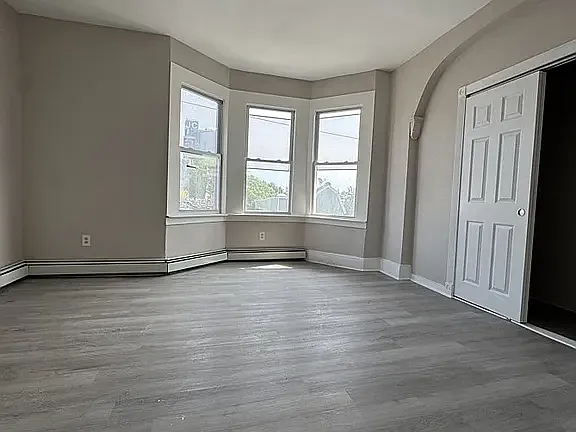 2 bed, 800 sqft, $2,049 — Photo 4