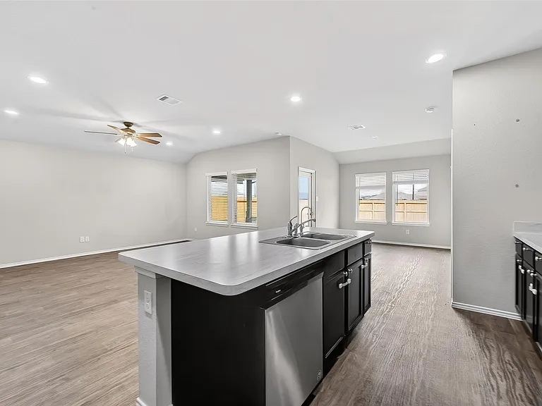 20926 Belmont Village Way — Photo 11