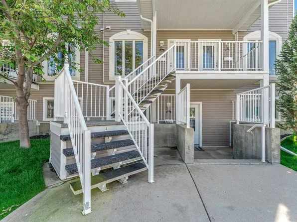 156 Somerset Ln SE, Medicine Hat, AB T1B 0E6