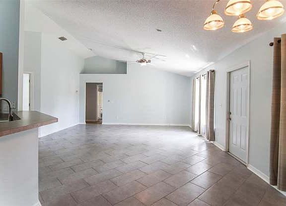 4th image of 1270 Cogan Dr SE