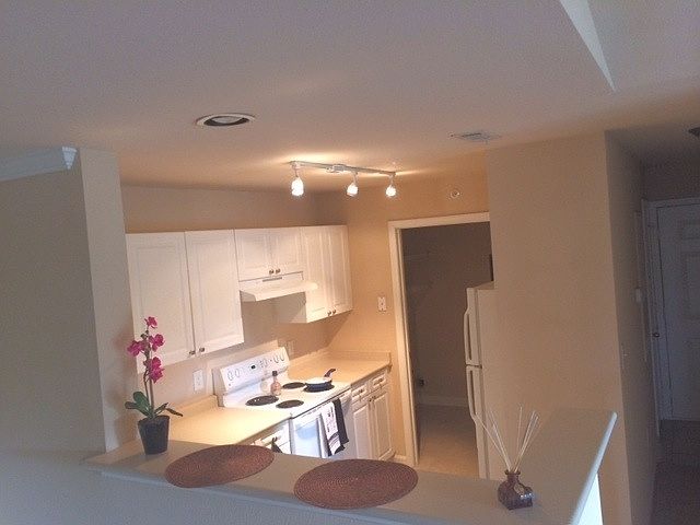 1st image of 855 Ivy Meadow Ln APT 3B