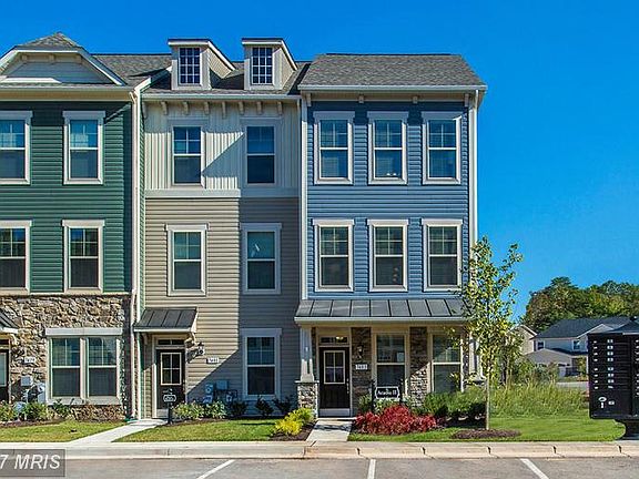 2nd image of 519 Pebblebrook Ln