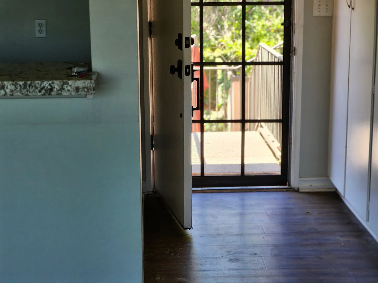 Shadow Lane 3 Apts. — Photo 3