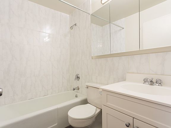 4th image of 244 E 75th St APT 1D