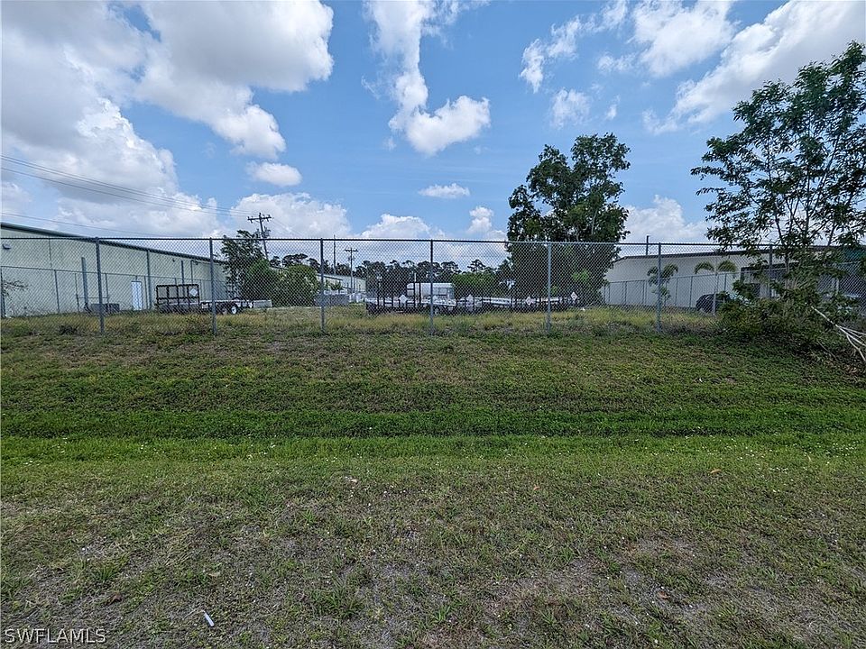 1st image of 2513 NE 9th Ave