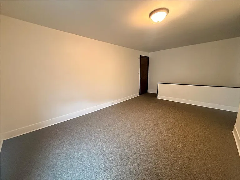 943 Center St #2 — Photo 16
