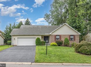 6 Amanda Ave, Hanover, PA 17331