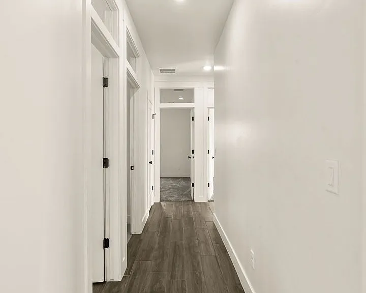 4025 Boardwalk Rd — Photo 39