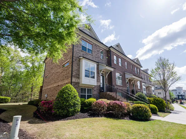 1026 Township Sq, Alpharetta, GA 30022