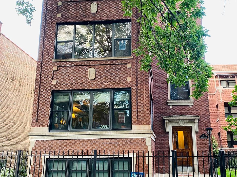 1st image of 2714 W Leland Ave #G