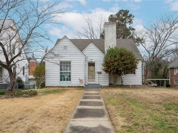 218 Rolling Rd, Burlington, NC 27217