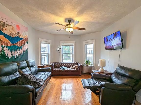 4th image of 35 Pearson Rd #3