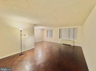 3000 Spout Run Pkwy APT B603, Arlington, VA 22201