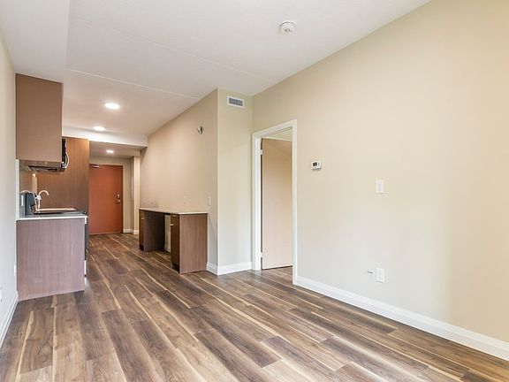 5th image of 580 Coldstream Dr #1351956