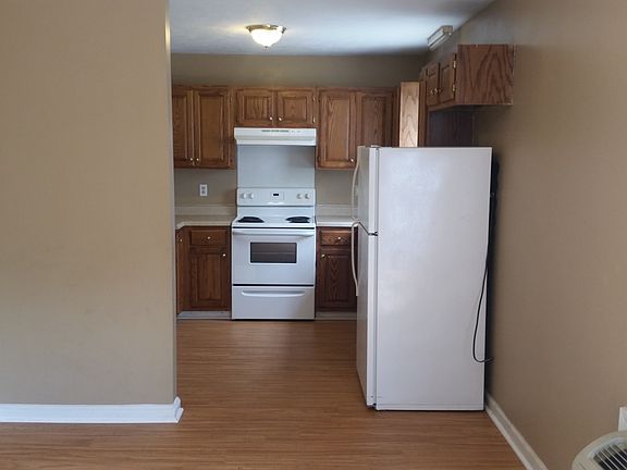3rd image of 112 S Church Ave