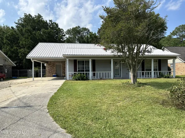 9220 Meadowlark Ave, Ocean Springs, MS 39564