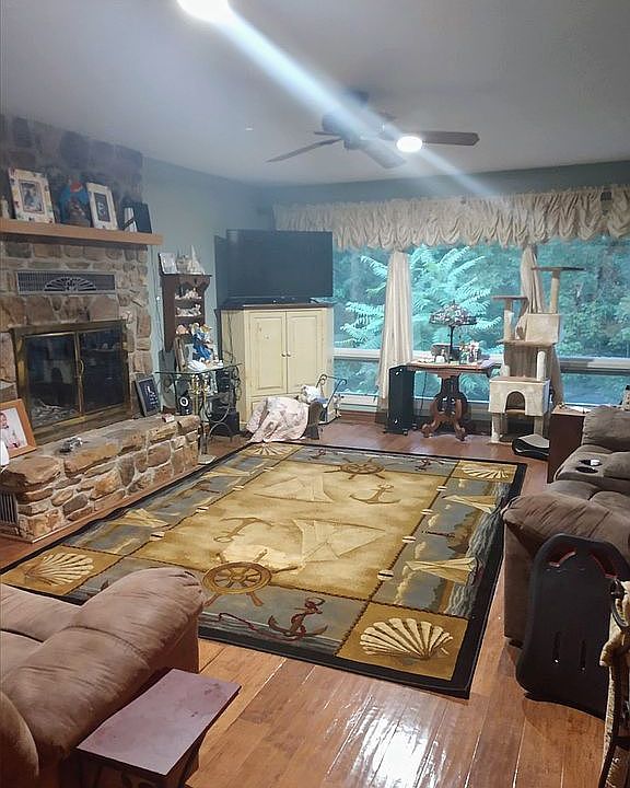 2nd image of 143 Cardinal Rd