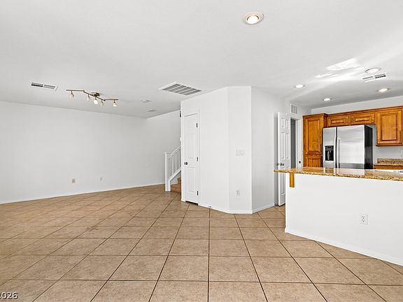 5th image of 6511 Blessed Thistle Ave