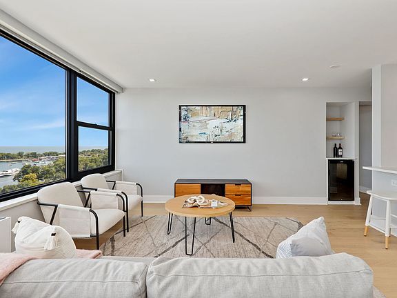 5th image of 3440 N Lake Shore Dr APT 14A