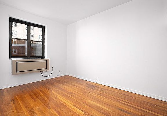 5th image of 32 W 86th St APT 4a