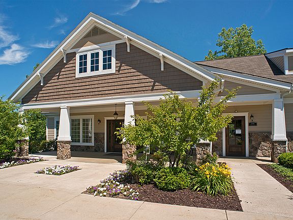 3rd image of 330 Stone Falls Dr SE #366207