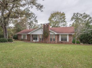 80 Lakeview Dr, Petal, MS 39465