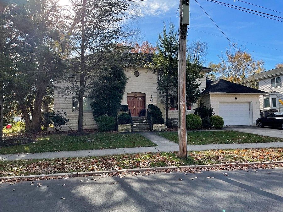 1st image of 312 11th St