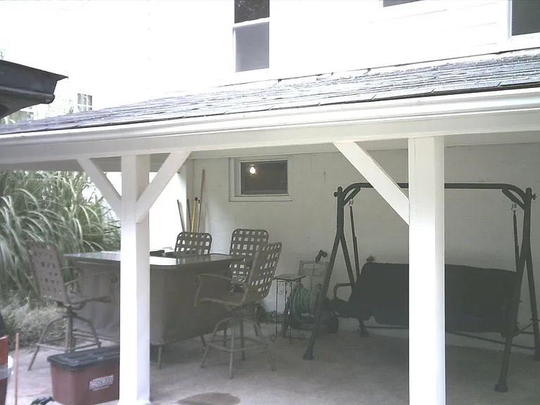 walk out basement to covered porch